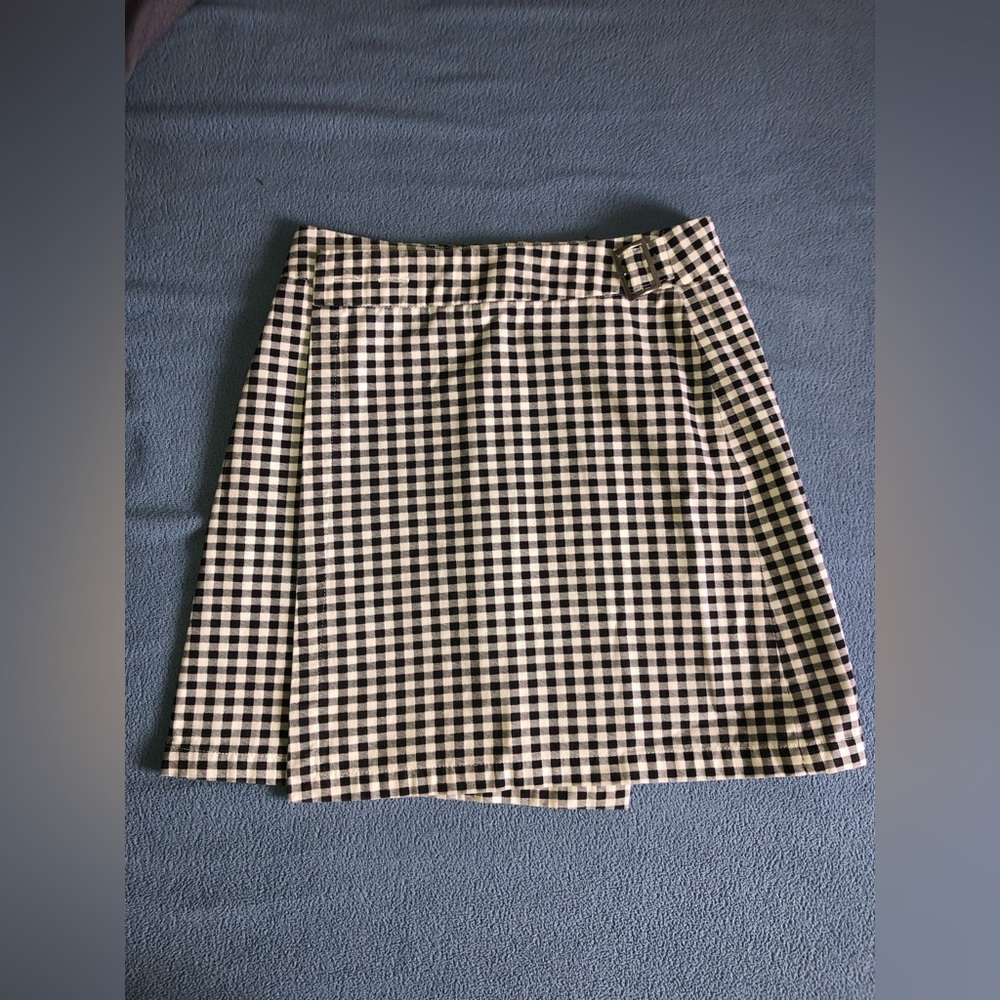 Forever 21 mini plaid skirt (S)